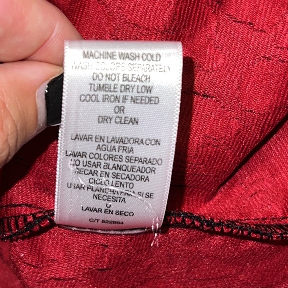 Gabby Skye size 6 dress red and black zipper close back 3/4 sleeves fit & flare - Picture 9 of 13